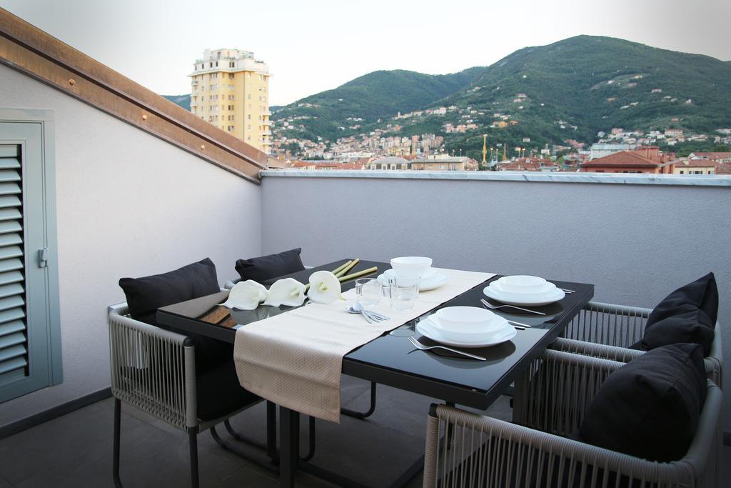 Affittacamere Bellavista ลาสเปเซีย ภายนอก รูปภาพ